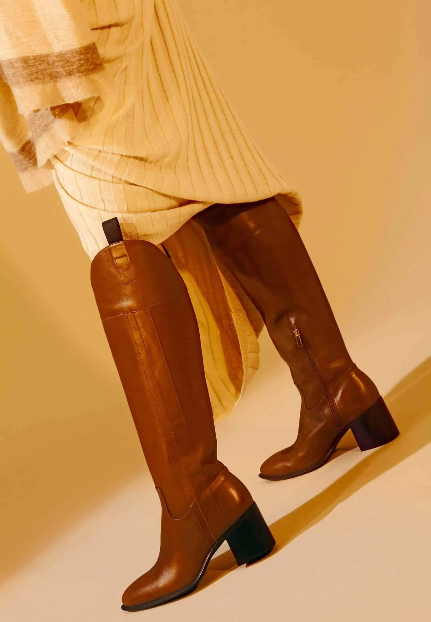 Canna Elegant Leather Knee-High Boots