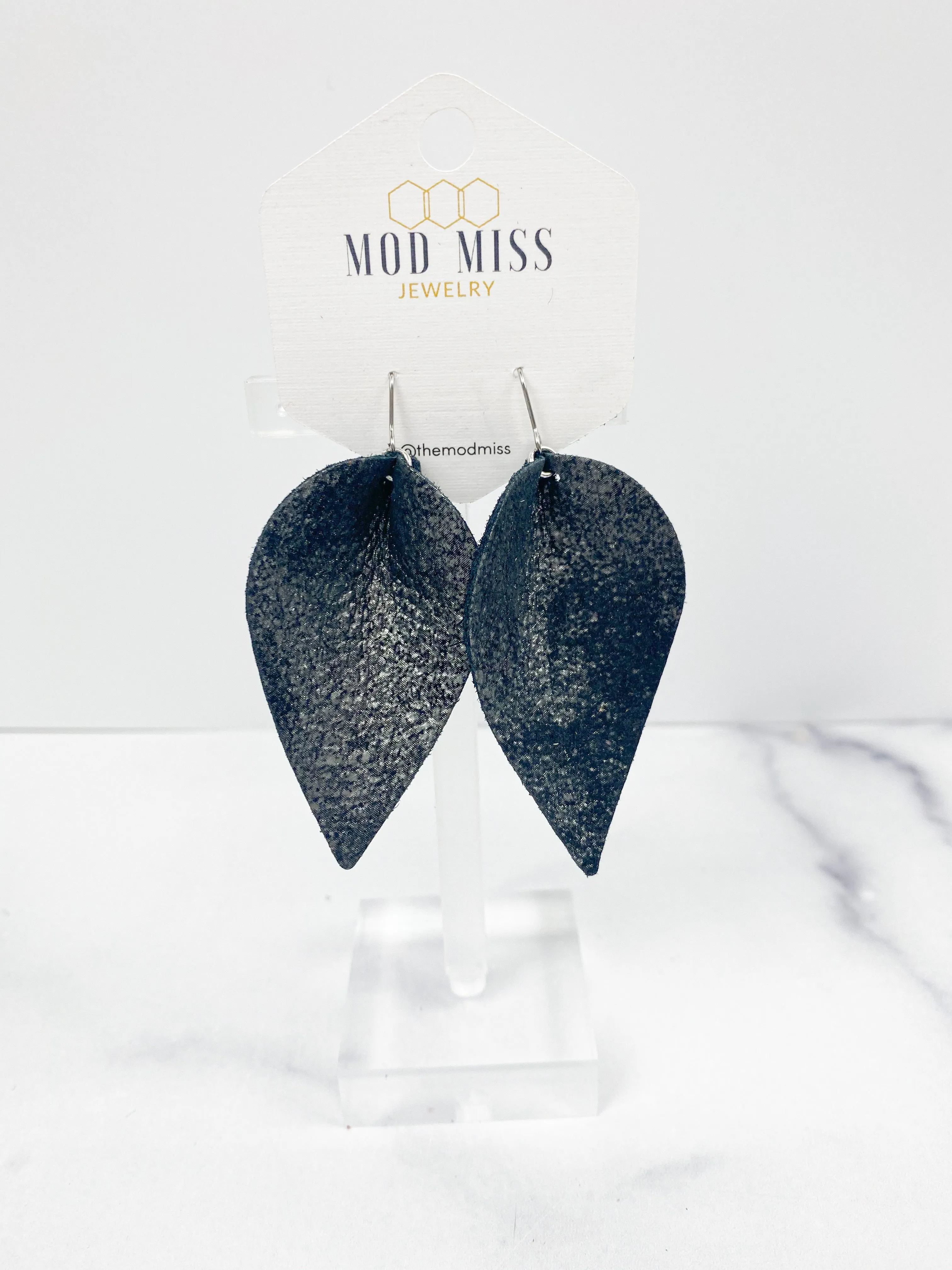 Leather Petal Earring "Rock N Roll Black"