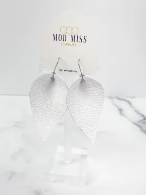 Leather Petal Earring "White"